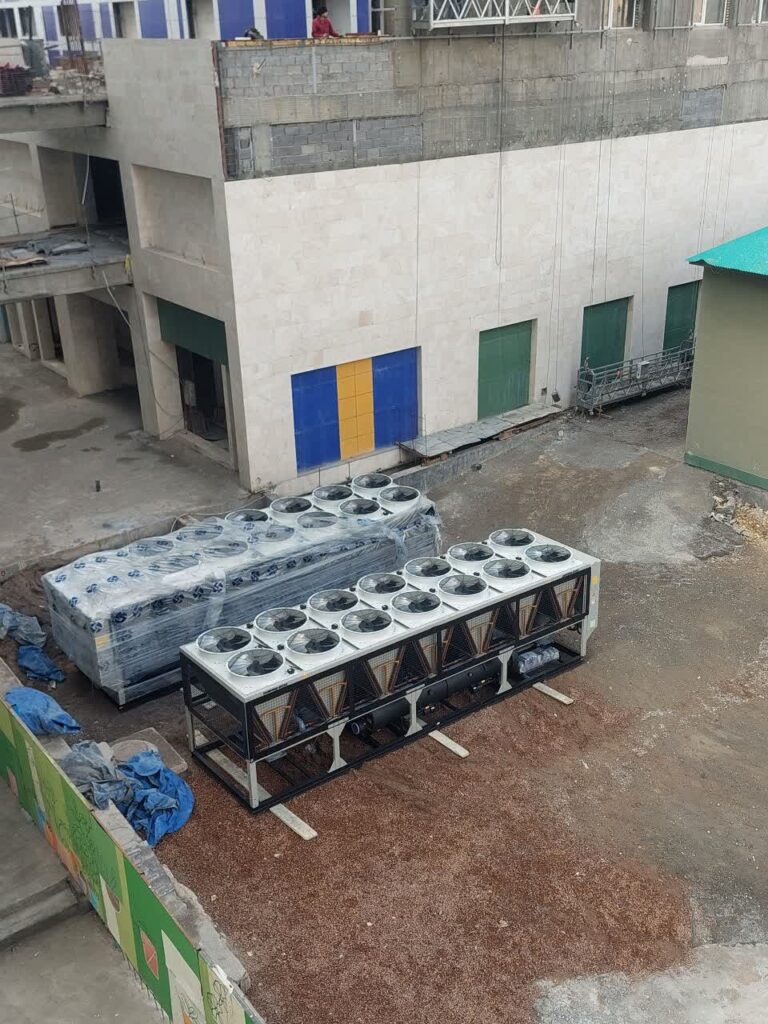 تحویل سیستم های سرمایشی پروژه رشد